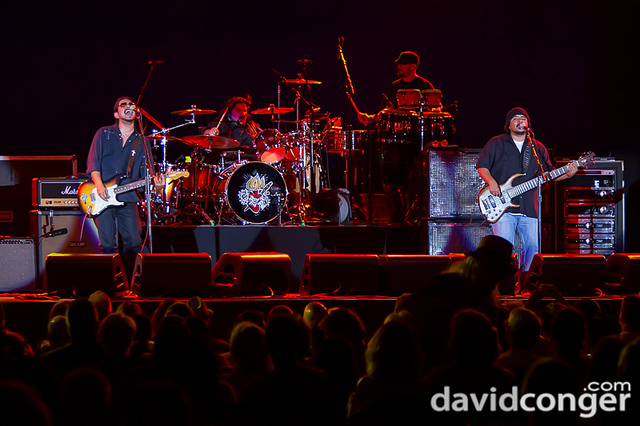 Los Lonely Boys