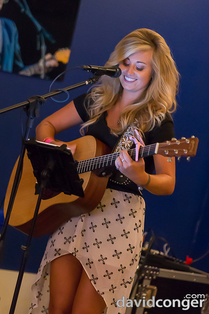 Cassie Correlle