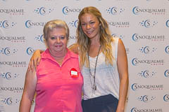 Leann Rimes meet and greet, photo 2
