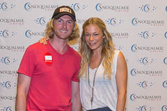 Leann Rimes meet and greet, photo 5