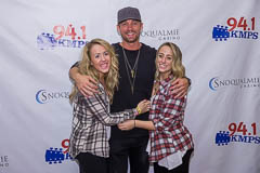 Brett Young meet and greet, photo 3
