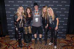 Vixen meet and greet, photo 1