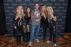 Vixen meet and greet, photo 2
